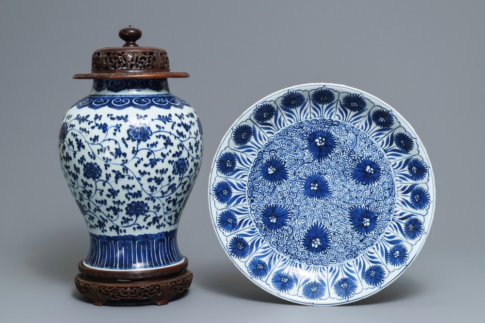 A Chinese blue and white 'aster' dish and a 'peony scroll' vase, Kangxi and 19th C.