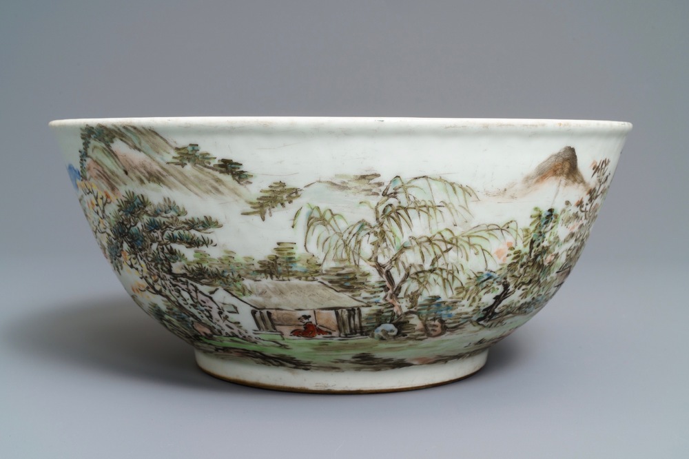 A large Chinese qianjiang cai 'landscape' bowl, 20th C.