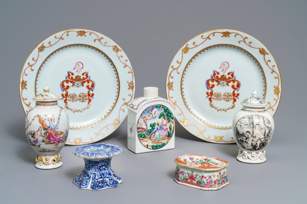 Une collection vari&eacute;e en porcelaine de Chine bleu et blanc et famille rose d'exportation, Kangxi/Qianlong