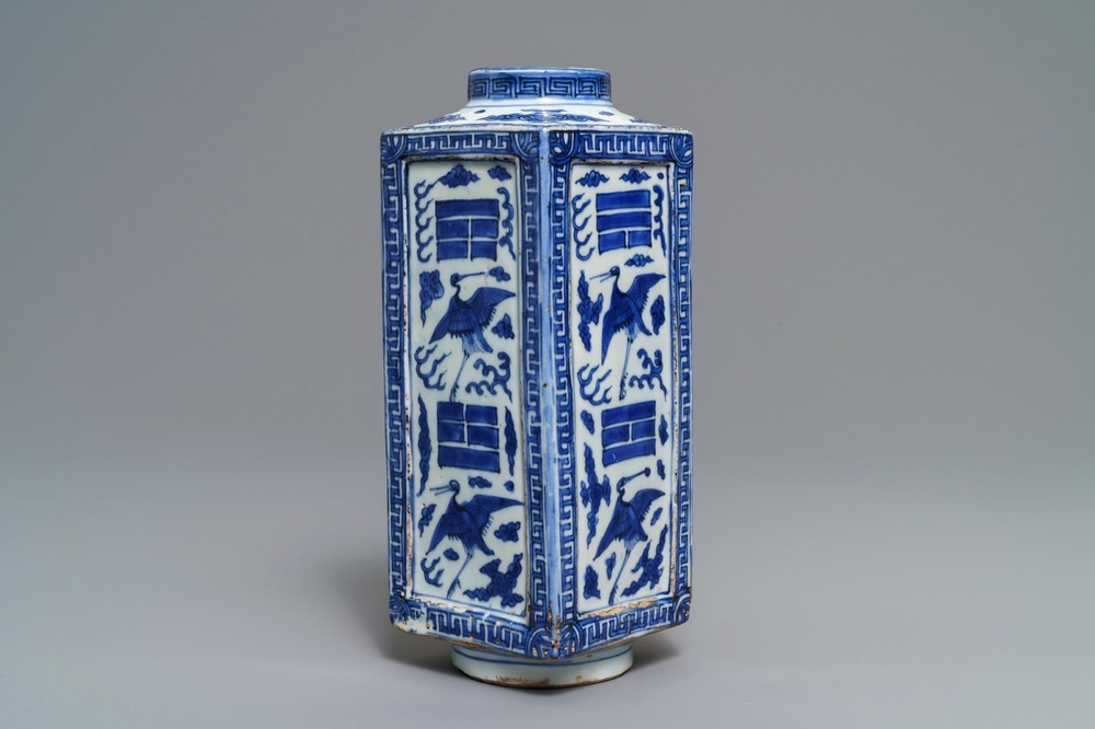 A fine Chinese cong 'cranes and trigrams' vase, Jiajing/Wanli