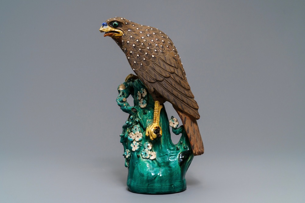 A large Chinese stoneware model of a hawk, 18/19th C.