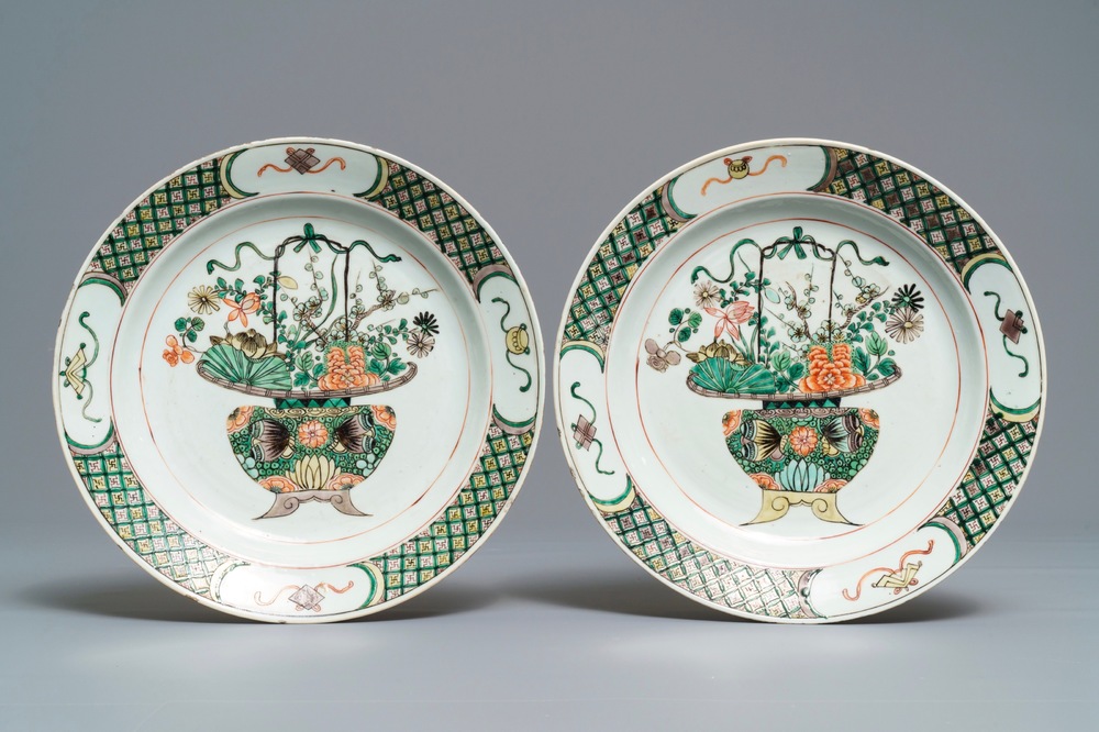 A pair of Chinese famille verte flower basket dishes, Kangxi