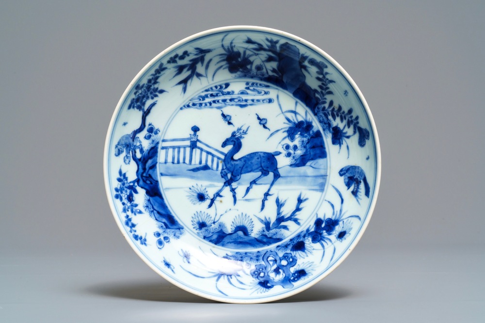 A Chinese blue and white plate with a deer and a monkey, Chenghua 