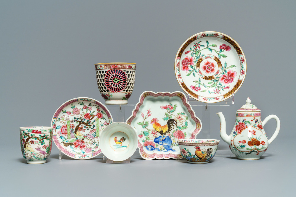Een fraaie collectie Chinees famille rose theegoed, Yongzheng/Qianlong
