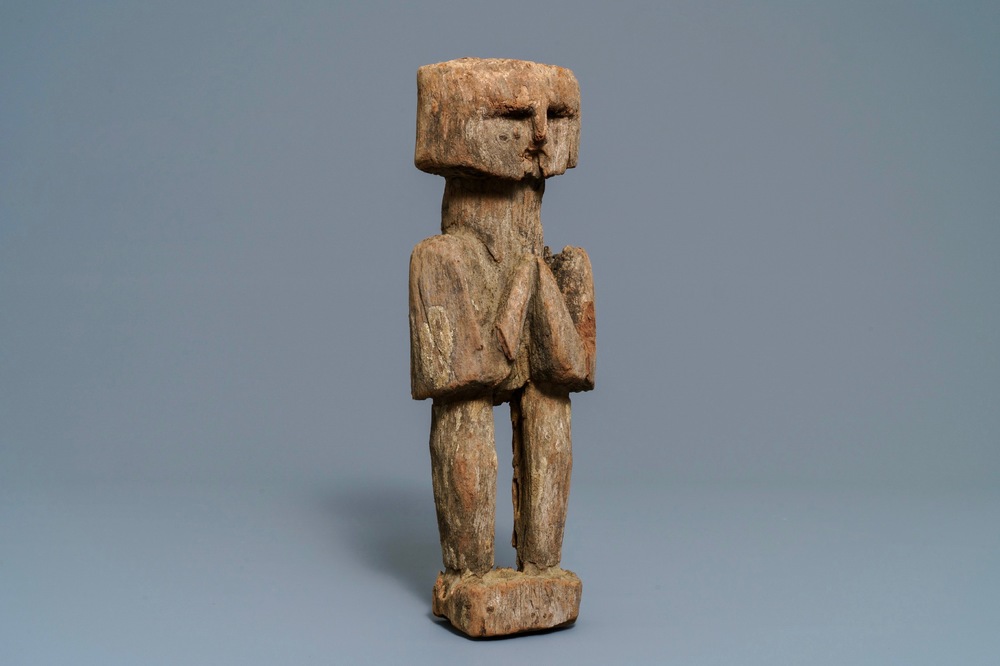 Une figure votive en bois sculpt&eacute;, Dolpa, N&eacute;pal, 19&egrave;me