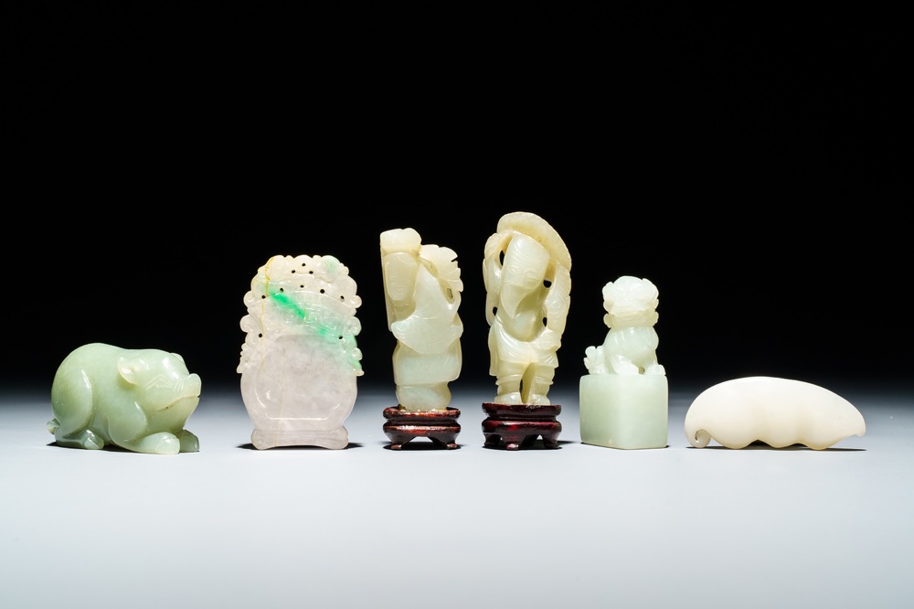 Six oeuvres en jade blanc et c&eacute;ladon sculpt&eacute;, Chine, 19/20&egrave;me