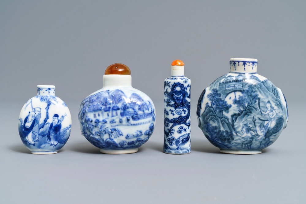 Four Chinese blue and white porcelain snuff bottles, 19/20th C.