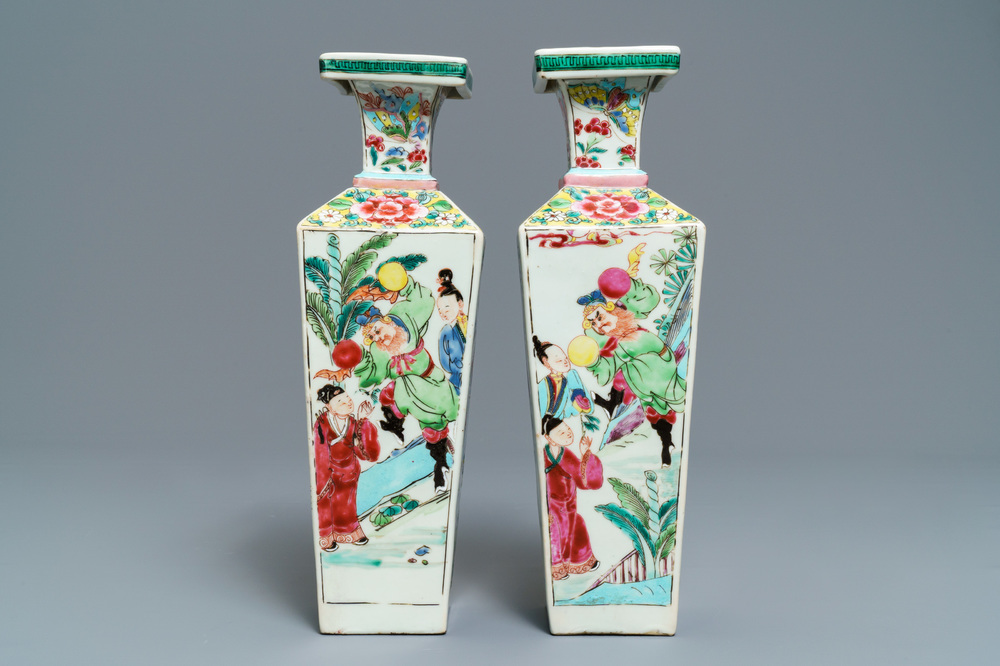 Une paire de vases de forme carr&eacute; en porcelaine de Chine famille rose, Yongzheng