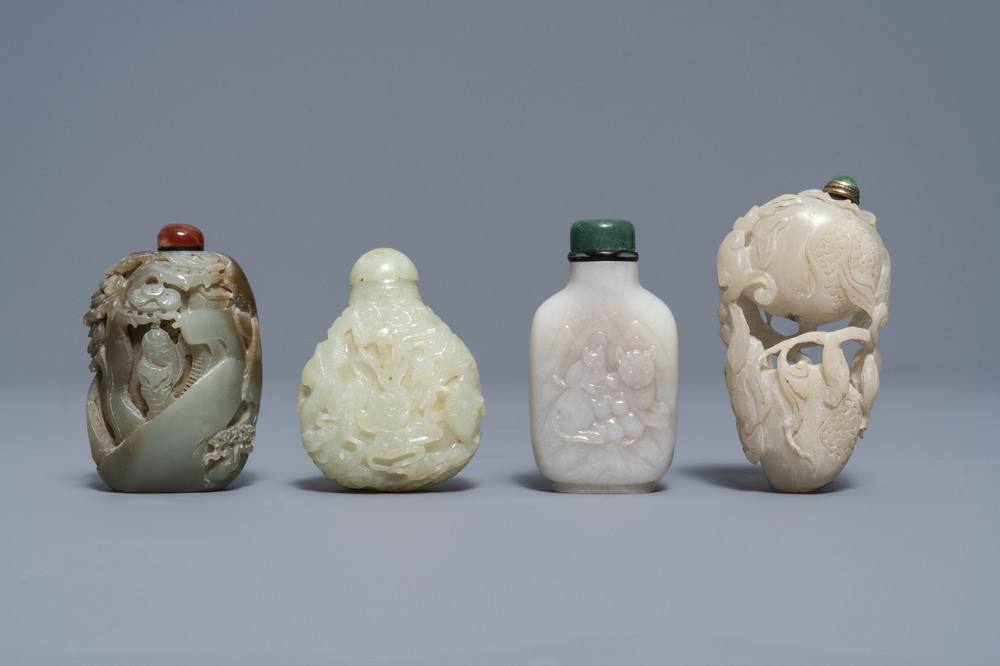 Four Chinese carved jade snuff bottles, 19/20th C.