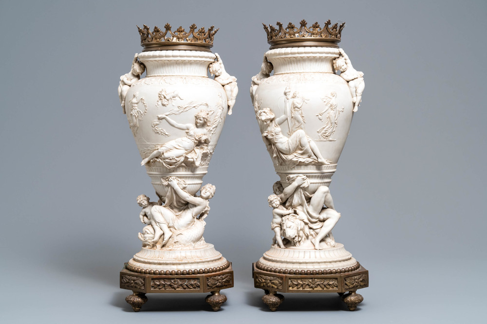 Une paire de vases en biscuit aux montures en bronze, sign&eacute;s Jammes, France, 19&egrave;me