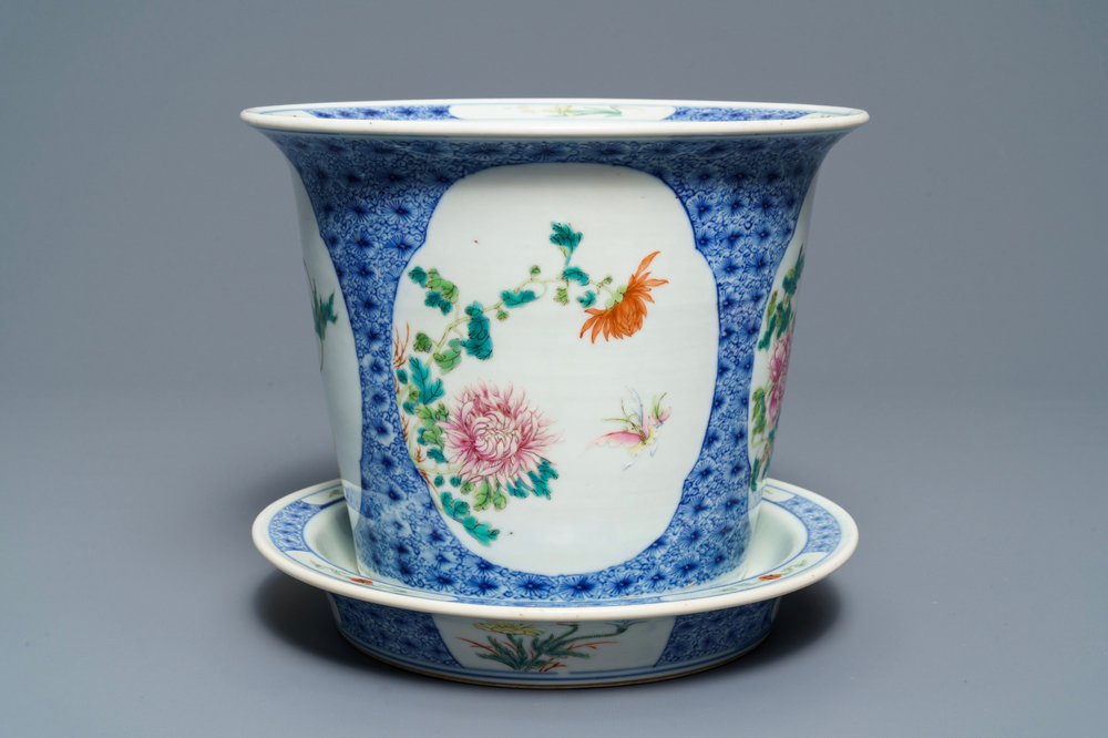A Chinese famille rose floral jardini&egrave;re on stand, Guangxu mark, Republic, 20th C.