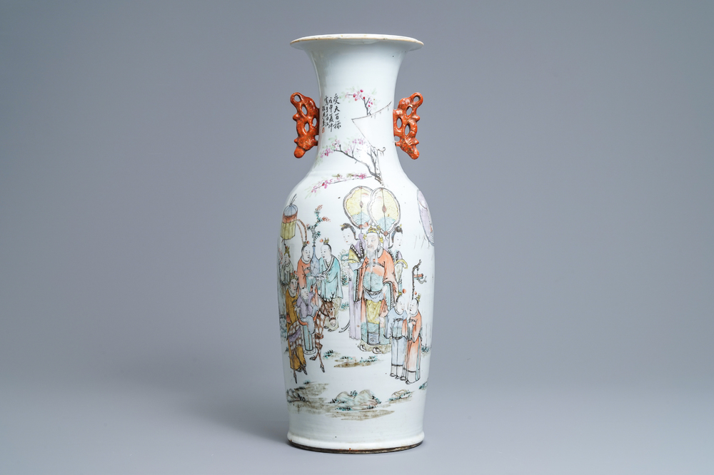 Un vase en porcelaine de Chine qianjiang cai, sign&eacute; pour Wang Xing Li, dat&eacute; 1908