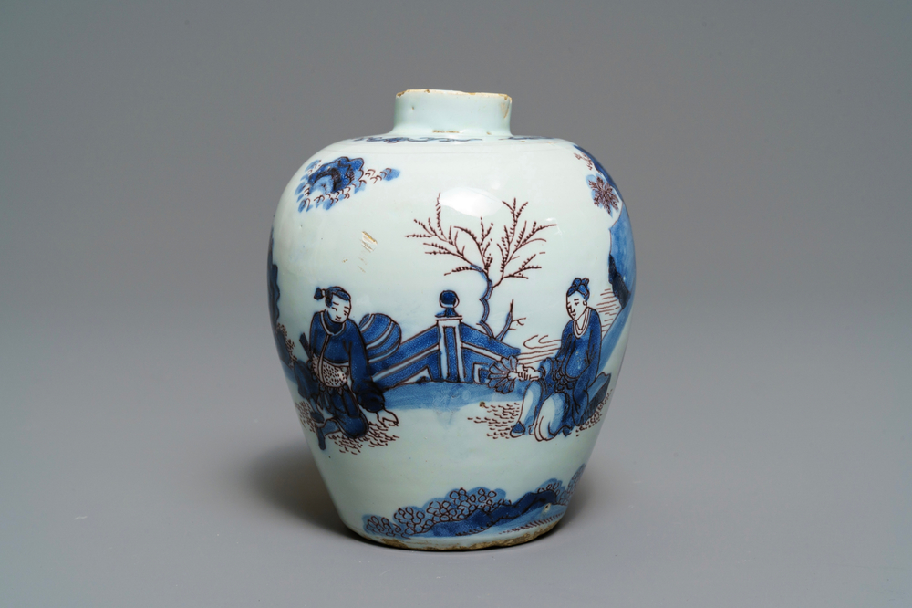A fine Dutch Delft blue, white and manganese chinoiserie vase, 2nd half 17th C.