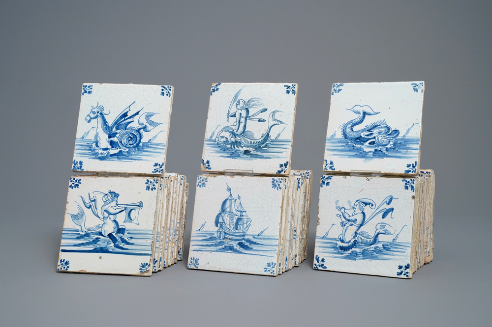 39 blauw-witte Delftse tegels met schepen en zeewezens, Gent, 17e eeuw