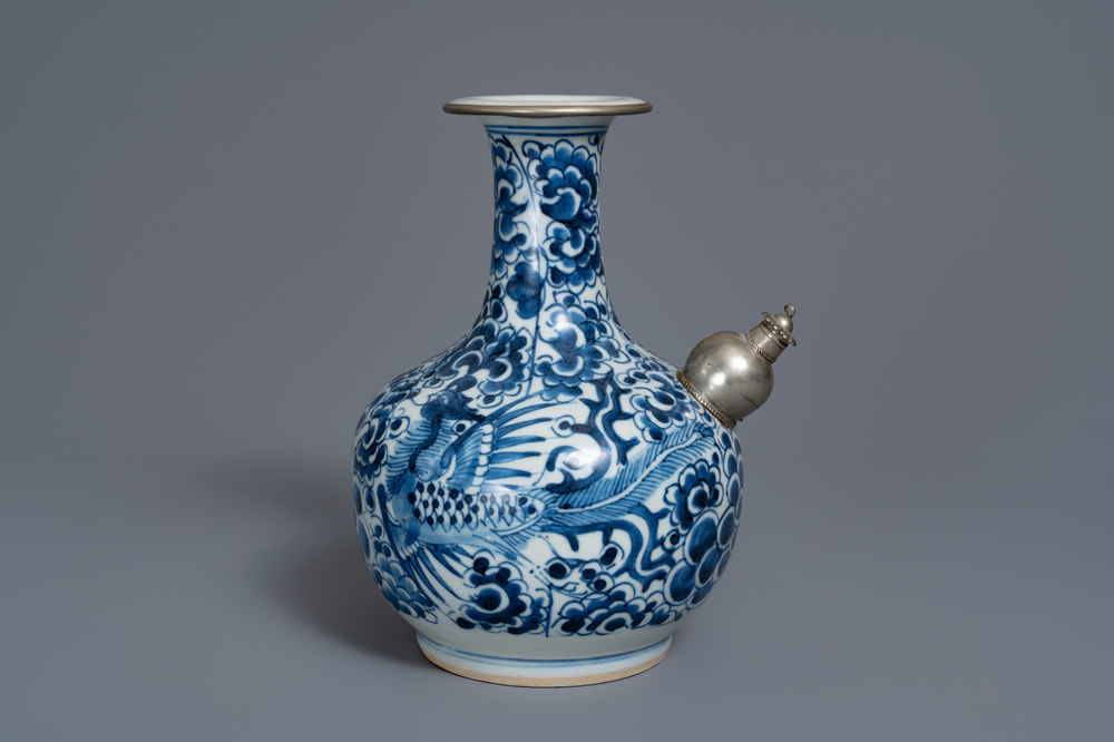 A Chinese silver-mounted blue and white Vietnamese market 'Bleu de Hue' kendi, 19th C.