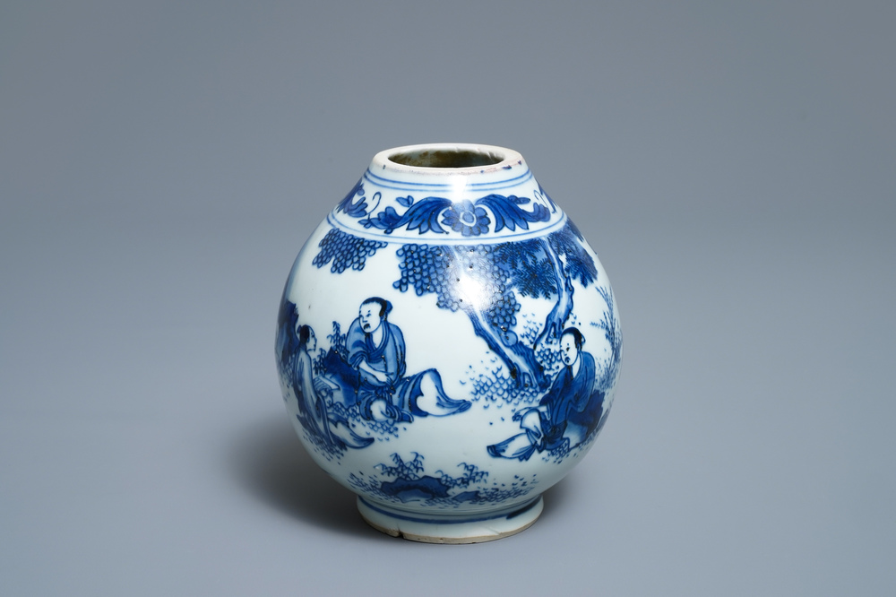 Een Chinese blauw-witte vaas met figuren in een landschap, Transitie periode