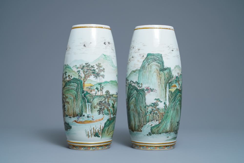 A pair of Japanse Satsuma landscape vases, Meiji, 19th C.