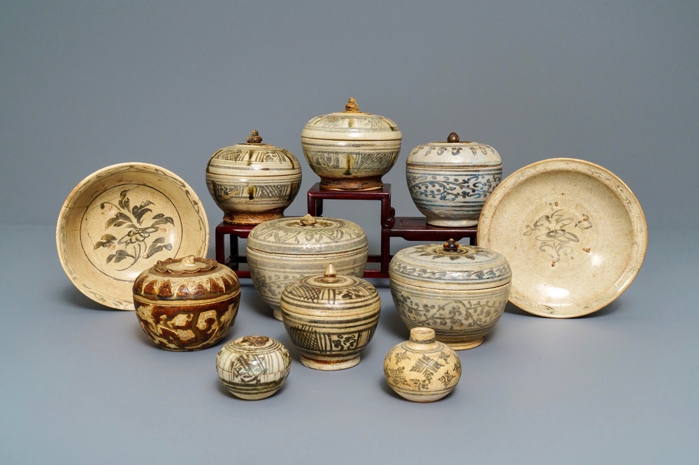 A varied collection of Thai Sawankhalok ceramics, 15th C.