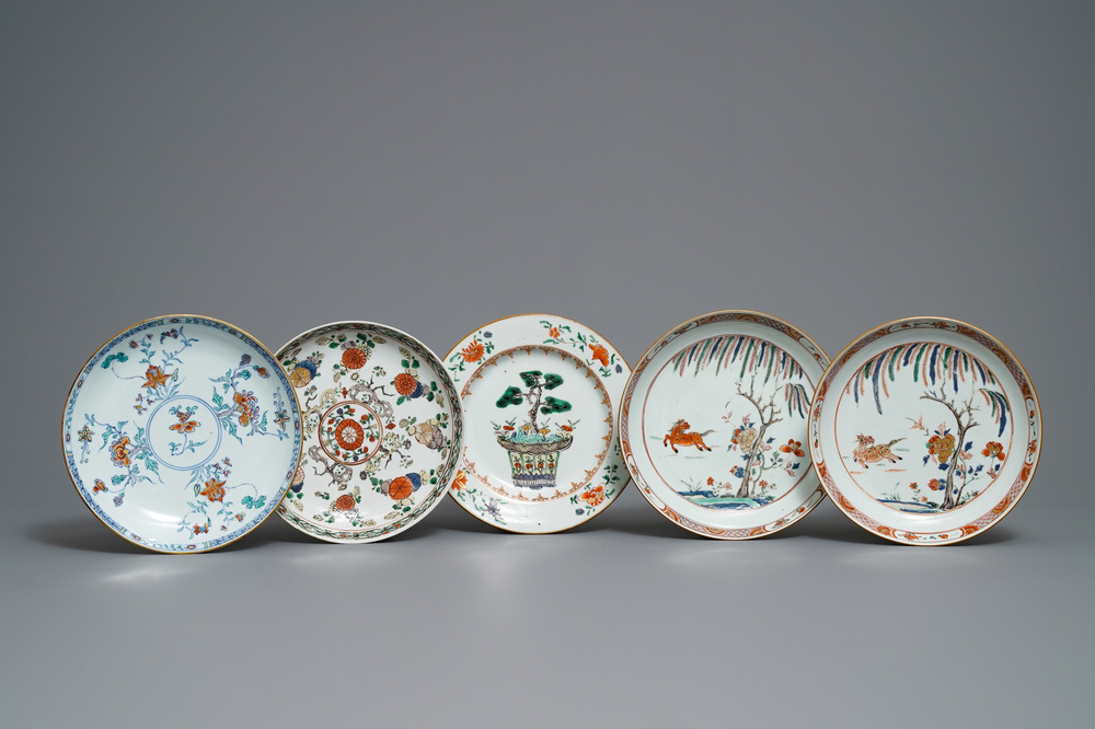Five Chinese famille verte and doucai plates, Kangxi