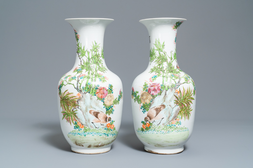 A pair of Chinese qianjiang cai vases with quails near bamboo, 19/20th C.