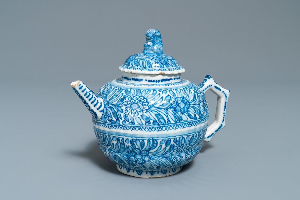 A ribbed Dutch Delft blue and white teapot and cover, 18th C.