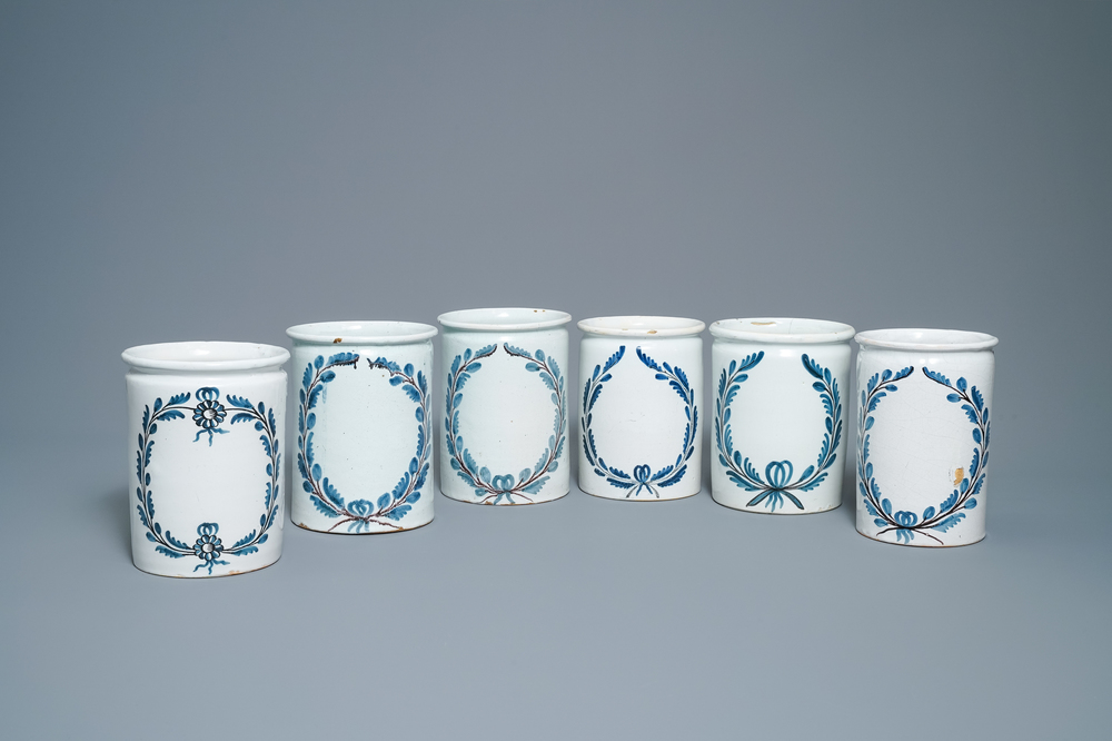 Un ensemble de six pots de pharmacie de type albarello en bleu, blanc et mangan&egrave;se, Nevers, France, 18&egrave;me