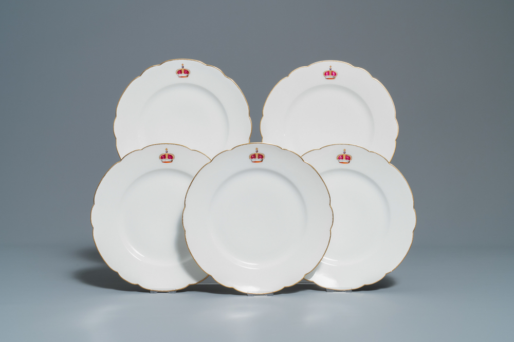 Vijf borden in Frans porselein met Russisch kroonwapen, Haviland Limoges voor Maison Toy, Parijs, 19e eeuw