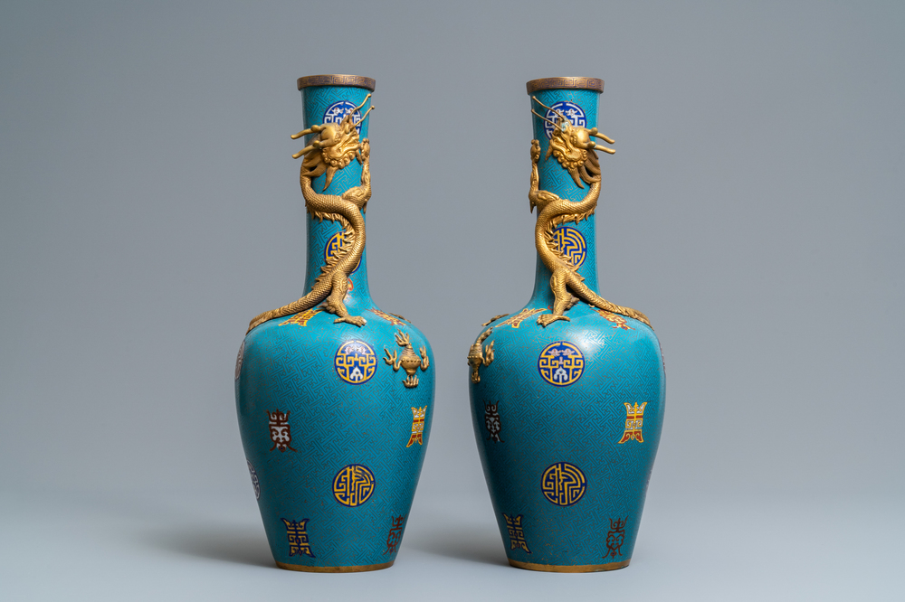 A pair of Chinese cloisonn&eacute; 'dragon' vases, 19th C.