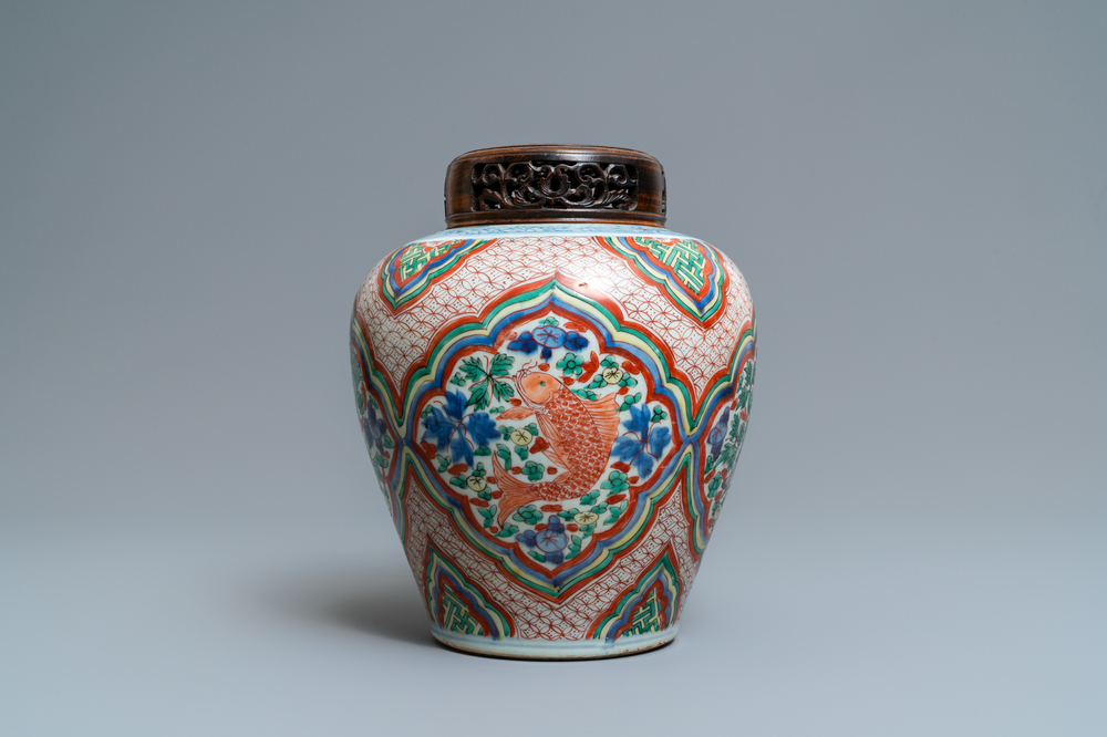 A Chinese wucai vase with fish, Transitional period