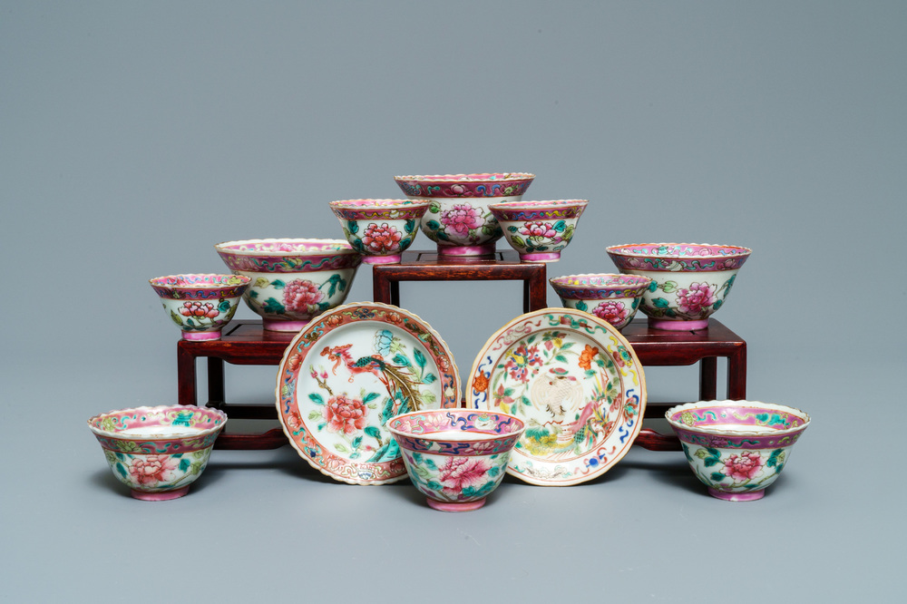 Dix bols et deux soucoupes en porcelaine de Chine famille rose pour le march&eacute; Straits ou Peranakan, 19&egrave;me