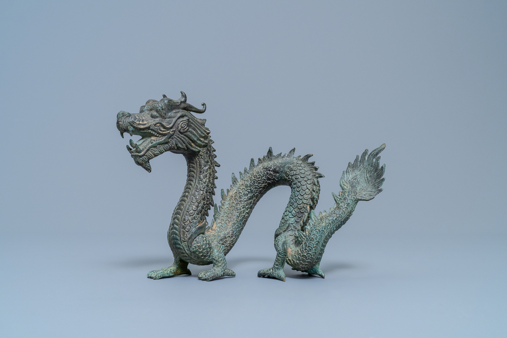 Un mod&egrave;le d'un dragon en bronze, Chine, 19/20&egrave;me