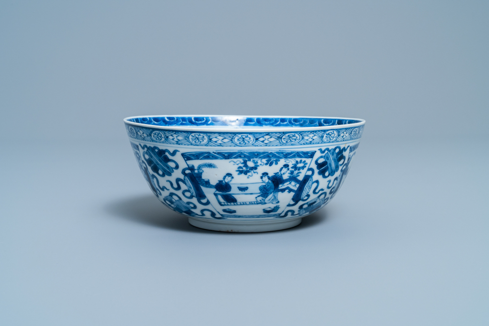 Un bol en porcelaine de Chine en bleu et blanc, Kangxi