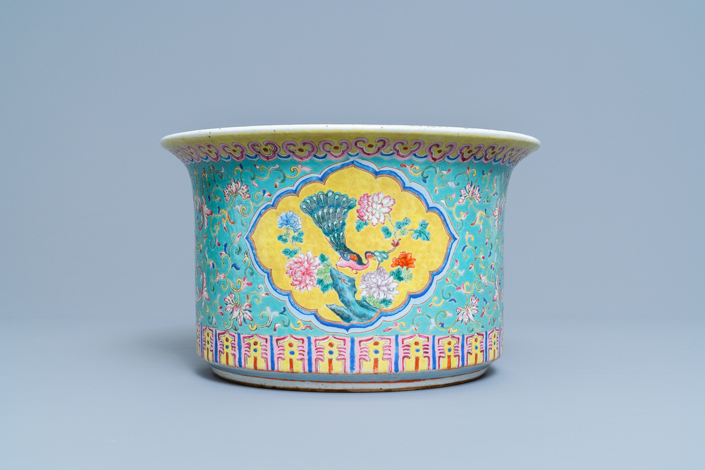 A Chinese turquoise-ground famille rose jardini&egrave;re, 19th C.