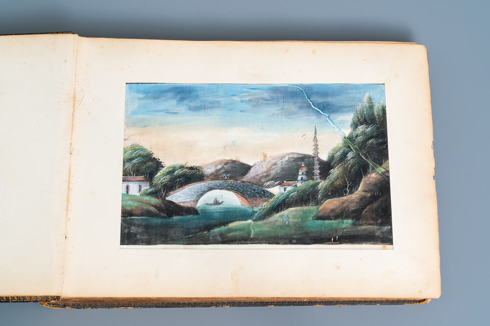 Chinese school, Canton, inkt en kleur op rijstpapier, 19e eeuw: een album met 29 landschappen en lijfstraffen