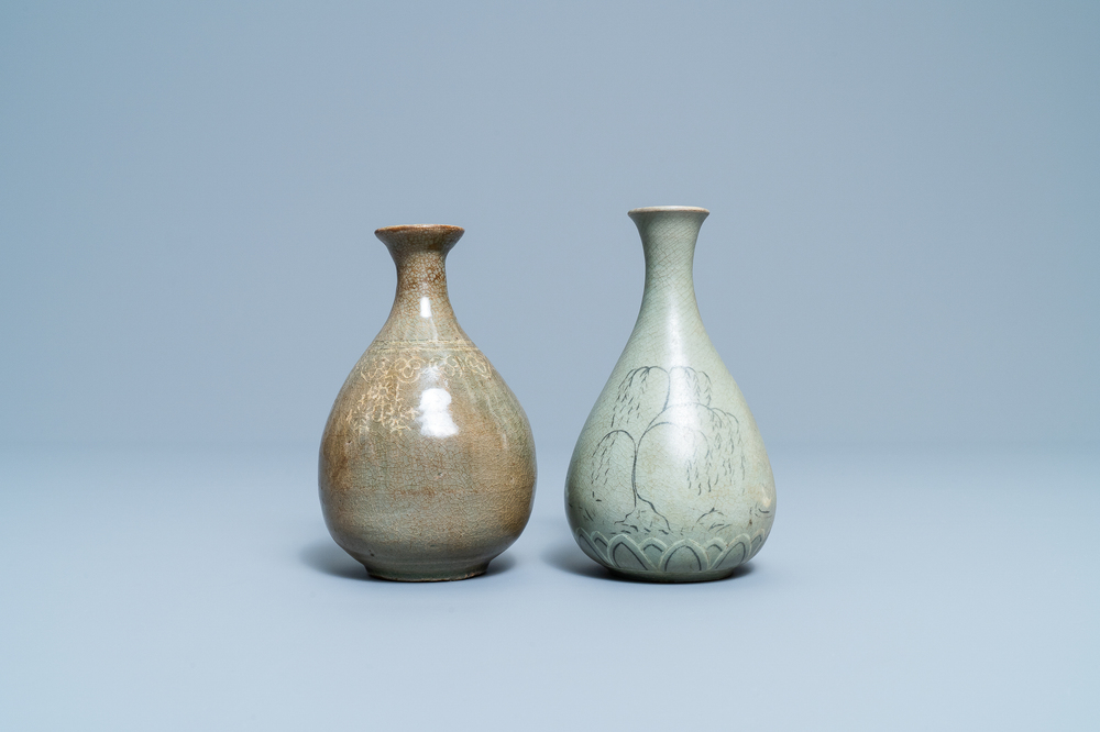 Twee Koreaanse celadon vazen, wellicht Goryeo/Joseon, 14/15e eeuw