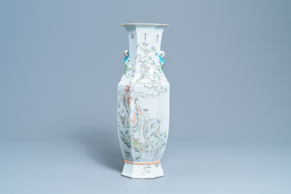 A Chinese octagonal qianjiang cai vase, 19/20th C.