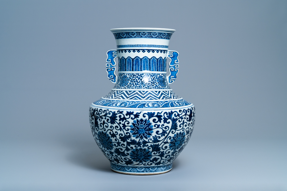 A Chinese blue and white 'hu' vase with lotus scrolls, 19th C.