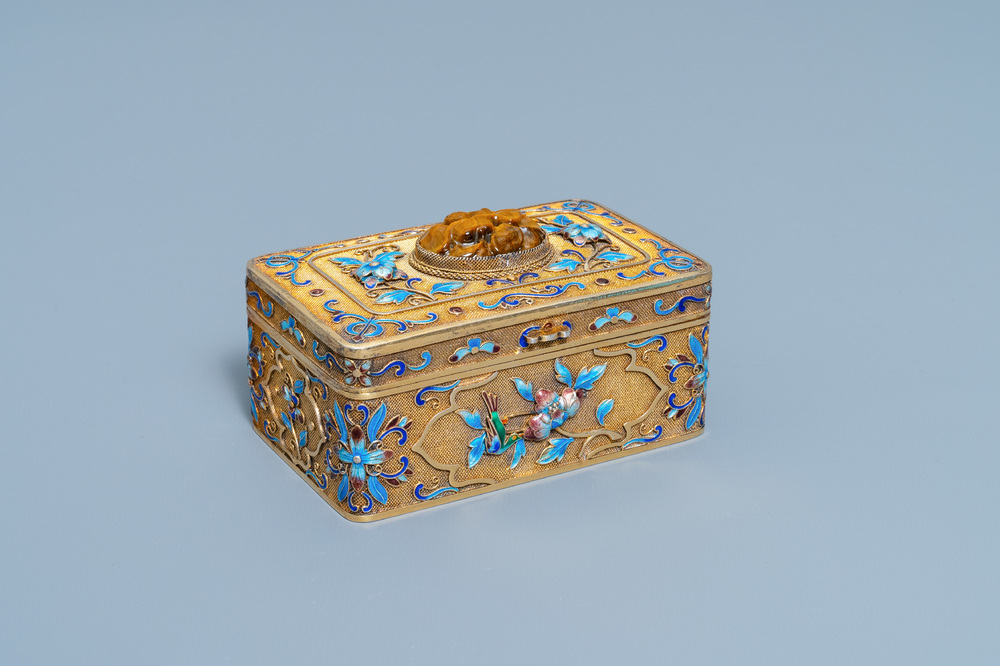 A Chinese enamelled silver-gilt rectangular box and cover, 20th C.