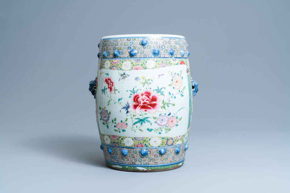 Un tabouret en porcelaine de Chine famille rose, Qianlong
