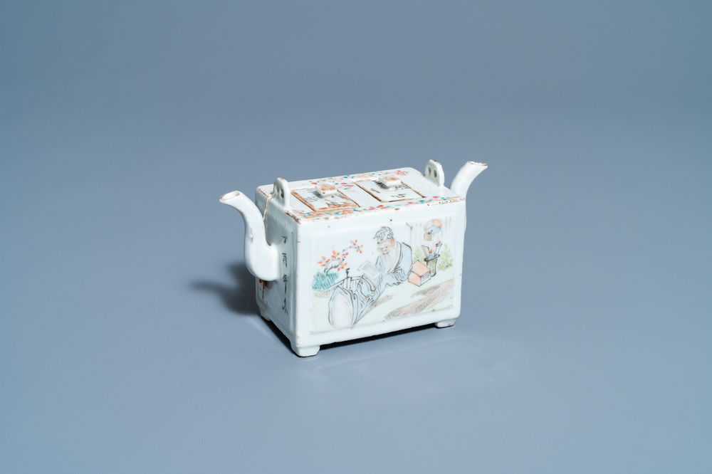 A rare Chinese rectangular qianjiang cai double teapot with covers, 19/20th C.