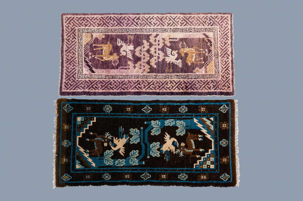 Deux tapis de forme rectangulaire en laine, Chine, 19/20&egrave;me