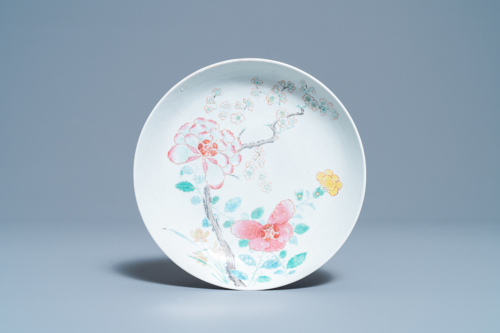 A Chinese famille rose plate with floral design, Yongzheng