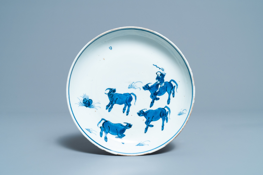 Une assiette en porcelaine de Chine en bleu et blanc de type ko-sometsuke pour le march&eacute; japonais, Tianqi