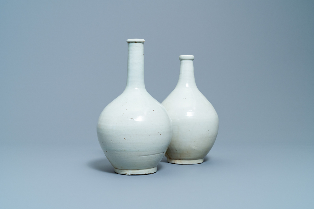 Two Japanese monochrome white Arita bottles, Edo, 17th C.