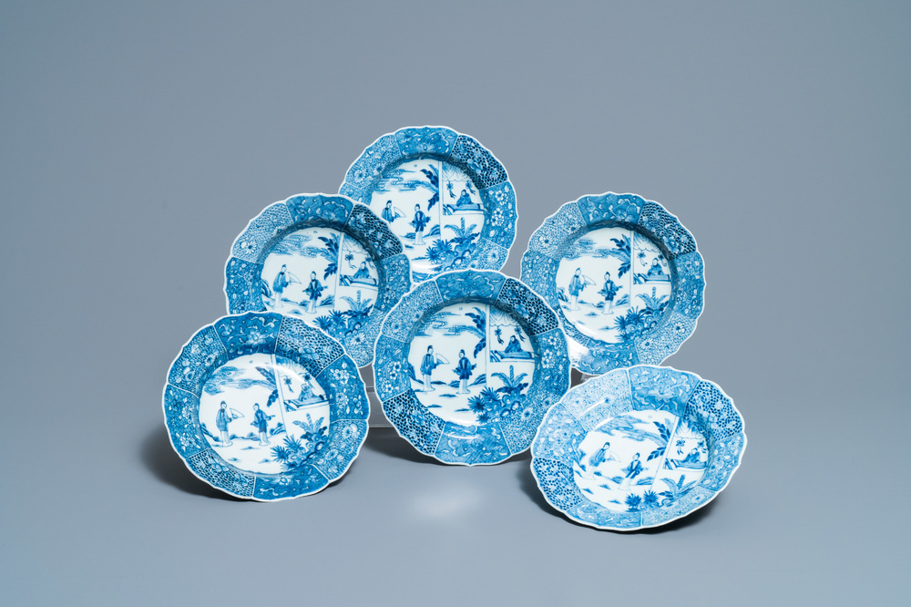 Zes diepe Chinese blauw-witte 'Xi Xiang Ji' borden, Qianlong