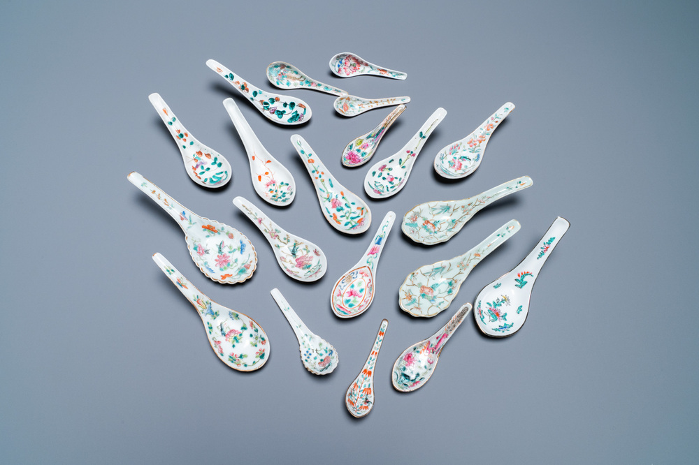 Twenty Chinese famille rose spoons for the Straits or Peranakan market, 19/20th C.