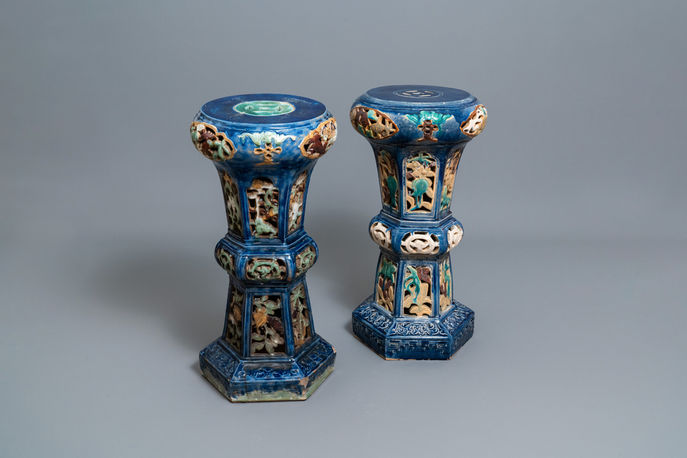 A pair of reticulated Vietnamese polychrome pottery stands, Lai Thieu, 1st half 20th C.