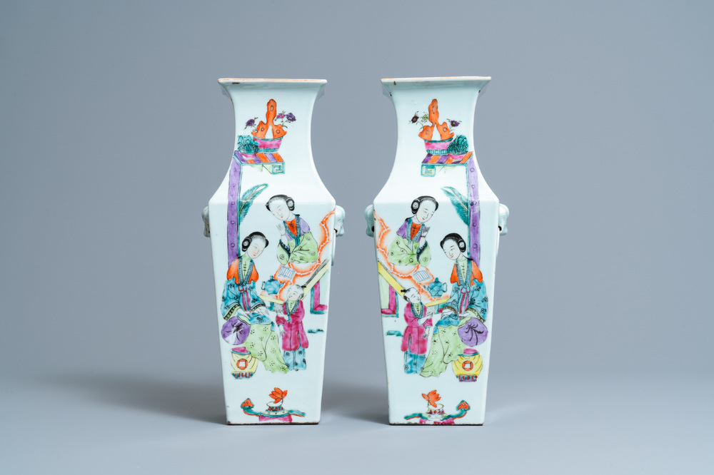 A pair of Chinese square famille rose vases, 19/20th C.