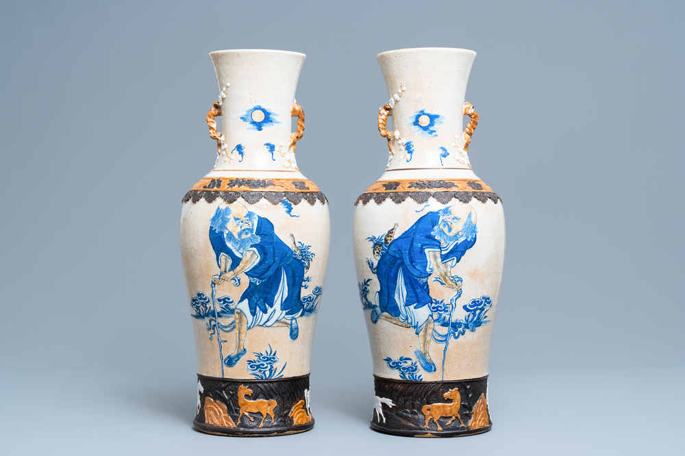 A pair of Chinese Nanking crackle-glazed vases with Li Tieguai, 19th C.