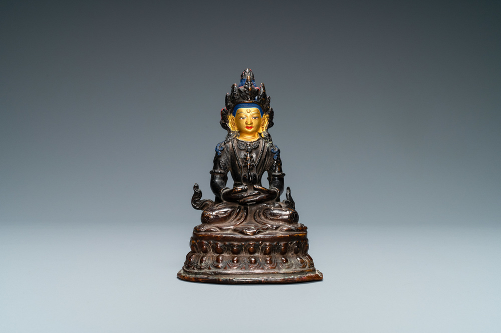Une figure de Bouddha Amitayus en bronze, Sino-Tibet, 19&egrave;me